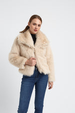 Charger le modèle 3D dans le visionneur de galerie, VESTE FOURRURE EMMA CREME