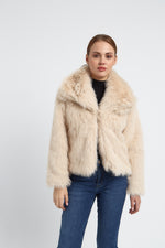 Charger le modèle 3D dans le visionneur de galerie, VESTE FOURRURE EMMA CREME