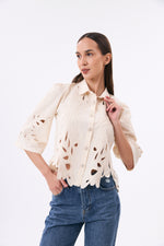 Charger le modèle 3D dans le visionneur de galerie, CHEMISE BRODERIE FEMME ENVOUTANTE CRÈME