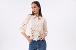 Charger le modèle 3D dans le visionneur de galerie, CHEMISE BRODERIE FEMME ENVOUTANTE CRÈME
