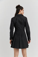 Charger le modèle 3D dans le visionneur de galerie, ROBE CHEMISE EN JEAN AVEC POCHES AVALYN NOIR