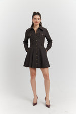 Charger le modèle 3D dans le visionneur de galerie, ROBE CHEMISE EN JEAN AVEC POCHES AVALYN MARRON