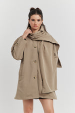 Charger le modèle 3D dans le visionneur de galerie, TRENCH IMPERMABLE SABLE CYRA