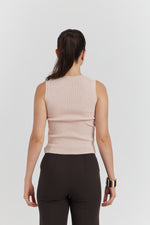 Charger le modèle 3D dans le visionneur de galerie, DEBARDEUR TRICOTE MAILLE SOYEUSE VELORA POUDRE