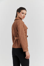 Charger le modèle 3D dans le visionneur de galerie, TRENCH COURT SUEDINE YARA CAMEL