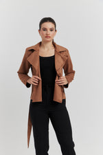 Charger le modèle 3D dans le visionneur de galerie, TRENCH COURT SUEDINE YARA CAMEL