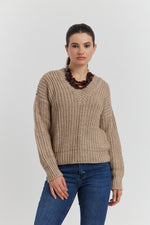 Charger le modèle 3D dans le visionneur de galerie, PULL GROSSE MAILLE V CYNEA TAUPE