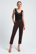 Charger le modèle 3D dans le visionneur de galerie, PANTALON FEMME EMILY CHOCOLAT