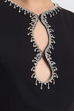 Charger le modèle 3D dans le visionneur de galerie, ROBE ORNEE PIERRE ENCOLURE ET DECOLLETE ROSALIA NOIR