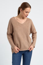 Charger le modèle 3D dans le visionneur de galerie, PULL LEGER FEMME V MELANGE DE LAINE CLAUDIA CAMEL