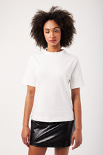 Charger le modèle 3D dans le visionneur de galerie, T-SHIRT FEMME CASSIKA BLANC