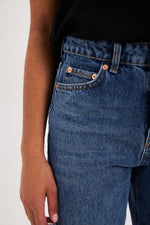 Charger le modèle 3D dans le visionneur de galerie, JEANS DROIT FEMME MODE DETAIL BAS DE PANTALON FEELJEAN BLUE