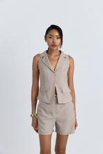 Charger le modèle 3D dans le visionneur de galerie, ENSEMBLE GILET ET SHORT AMARA BEIGE