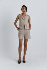 Charger le modèle 3D dans le visionneur de galerie, ENSEMBLE GILET ET SHORT AMARA BEIGE