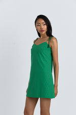 Charger le modèle 3D dans le visionneur de galerie, ROBE BRODERIE ANGLAISE AUBELA VERT MENTHE