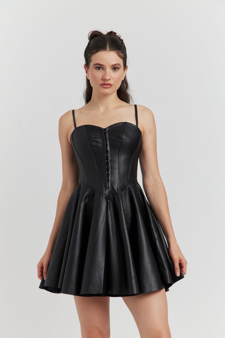 ROBE PVC FAUX CUIR BRETELLE SAURELLE REGLISSE