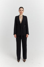 TAILLEUR COL CHALE, VESTE CEINTURE AVEC PANTALON DARYN REGLISSE