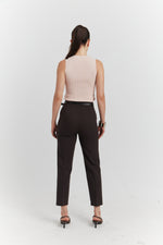 Charger le modèle 3D dans le visionneur de galerie, PANTALON AVEC CEINTURE FIOREA MARRON
