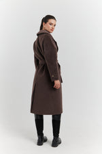 Charger le modèle 3D dans le visionneur de galerie, MANTEAU PEIGNOIR COL TAILLEUR AURELYS MARRON
