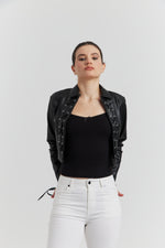 Charger le modèle 3D dans le visionneur de galerie, VESTE FAUX CUIR LACET TRESSE ROSALYN NOIR
