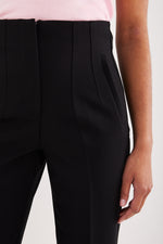Charger le modèle 3D dans le visionneur de galerie, PANTALON FEMME KAROL NOIR
